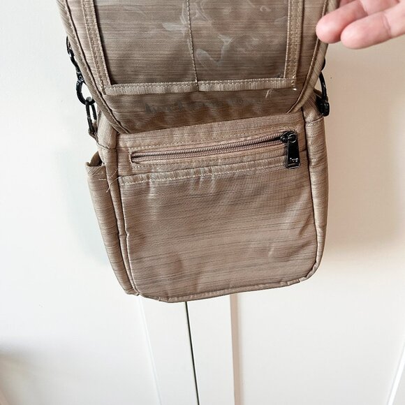 Lug Flapper SE Convertible Crossbody Tan Bag - Picture 5 of 16